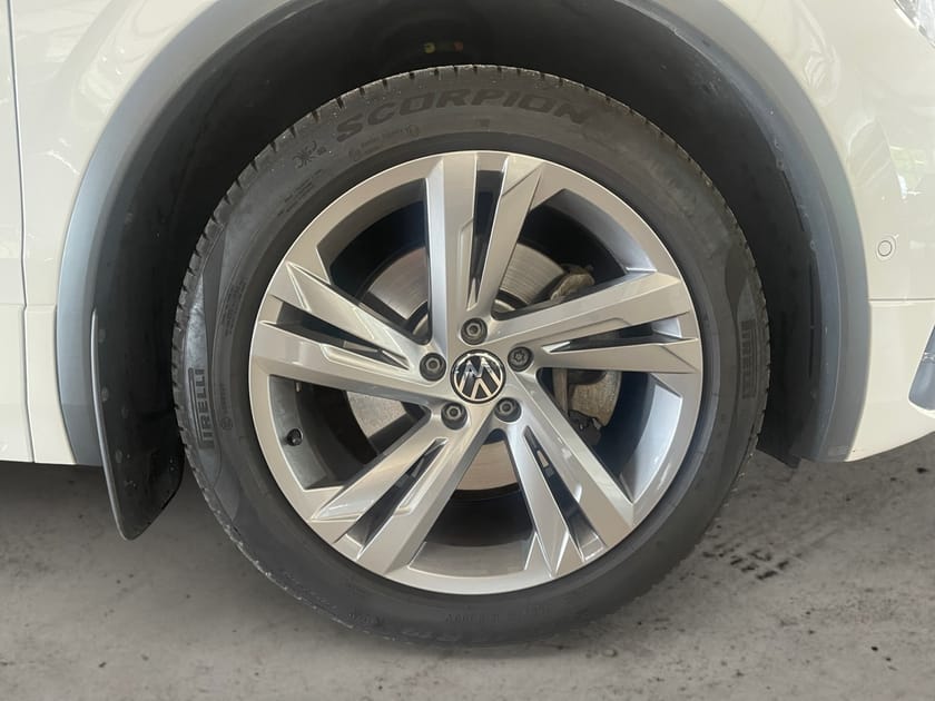 Bild 4 av Volkswagen Tiguan Allspace 7-sätes R-Line 2.0 TDI 193 hk 7 säten