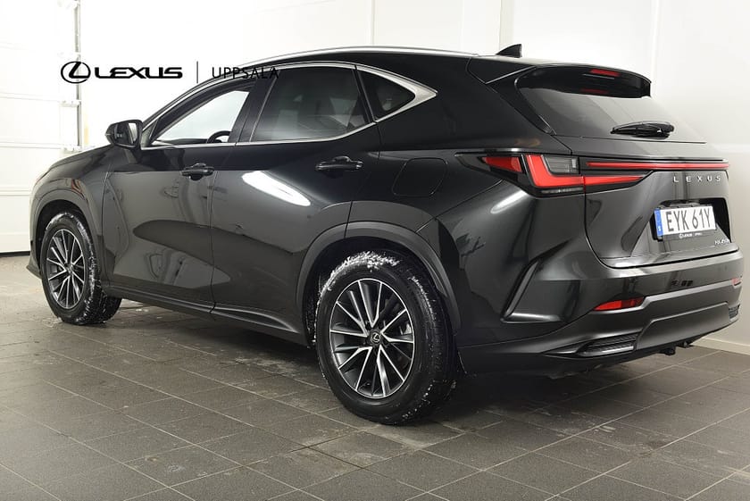 Bild 3 av Lexus NX 450h+ AWD Business Plus Plug-In Dragkrok Vhjul