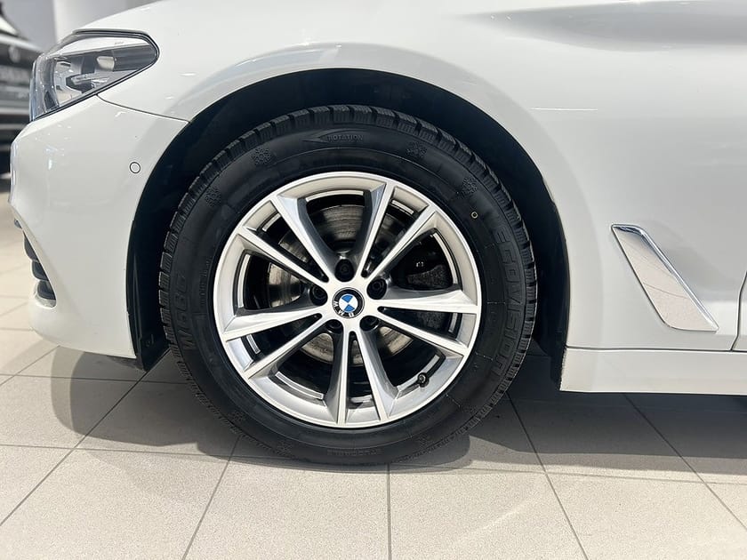 Bild 4 av BMW 520d xDrive Touring 520 D 190hk Panorama|Dragkrok|B-Kamera