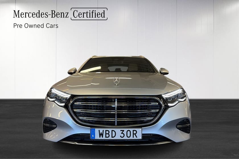 Bild 2 av Mercedes-Benz E 300 d e 4MATIC T Moms/Exclusive Line/Burmester/HUD
