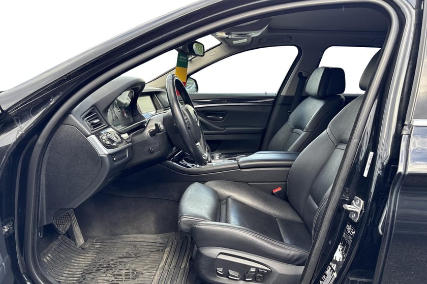Bilde 4 av BMW 525d xDrive Touring Luxury Line I Komf.seter I Panorama I H.feste