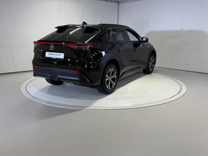 Bilde 3 av Toyota bZ4X Active Tech Delskinn/Ryggekam/El.bakluke/Navi/Cruise