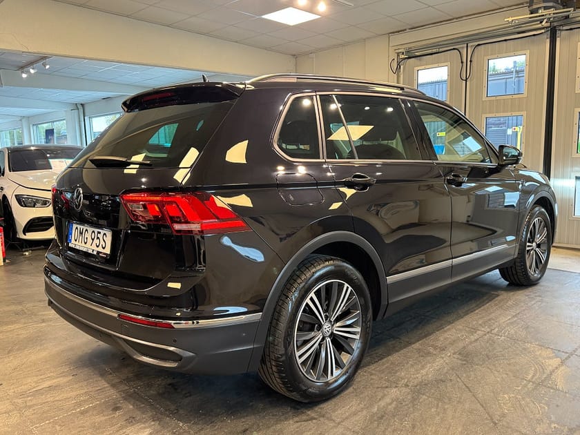 Bild 4 av Volkswagen Tiguan 1.5 TSI ACT Aut Drag B-kamera Carplay 150hk
