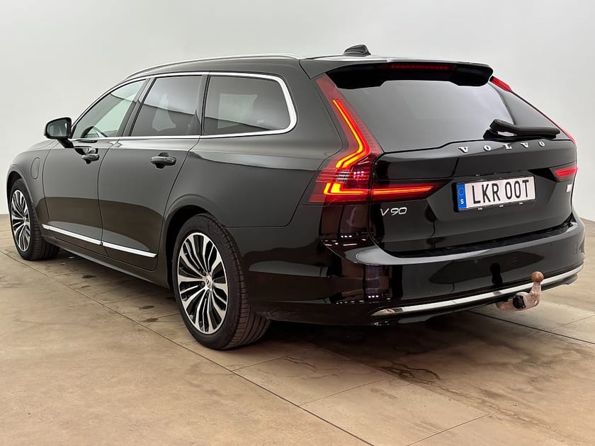 Bild 4 av Volvo V90 Recharge T6 AWD Core Bright 350hk Läder Kamera Drag