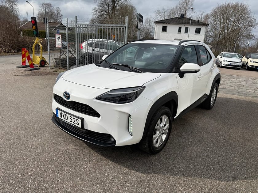 Bild 2 av Toyota Yaris Cross Hybrid AWD-i 116HK ACTIVE PLUS / NAVI / BACKKAMERA