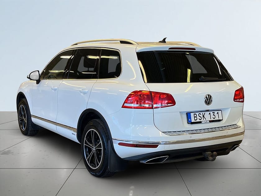 Bild 5 av Volkswagen Touareg 3.0 V6 TDI /MoK/S&V-däck/D-värm/Extraljus/Backkamera