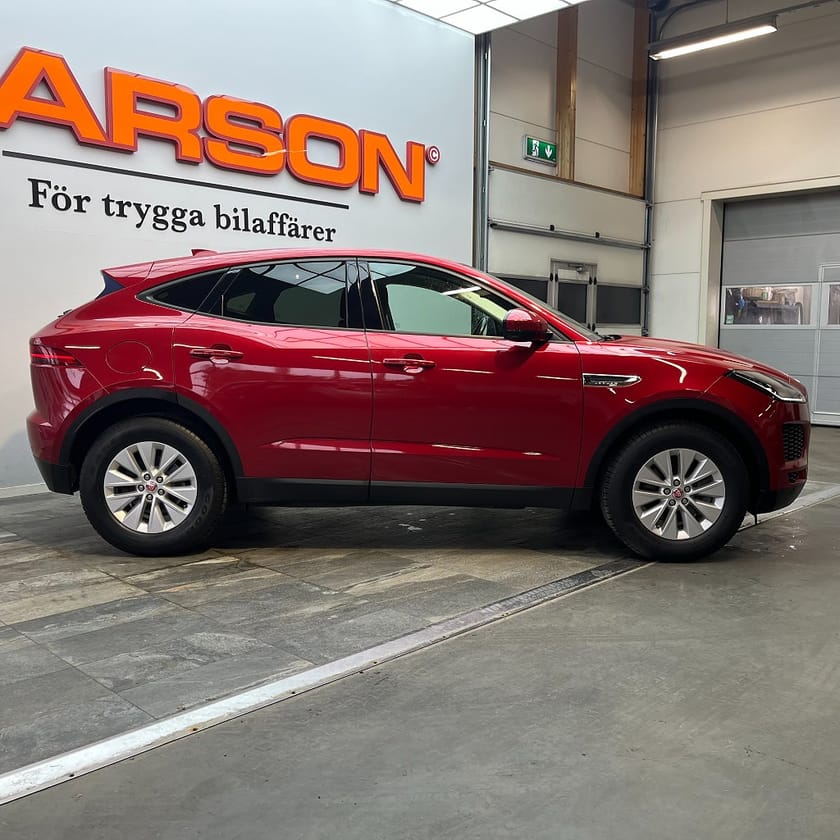 Bild 3 av Jaguar E-Pace D150 Navi Backkamera Park-sensorer