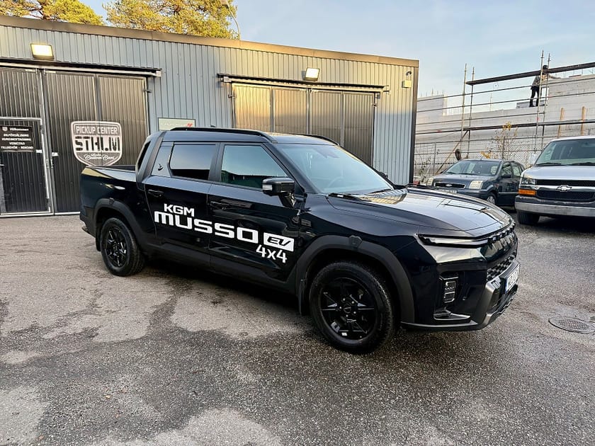 Bild 1 av KGM Musso EV 4x4 Blackline 80,6kwh inkl vagnskadegaranti