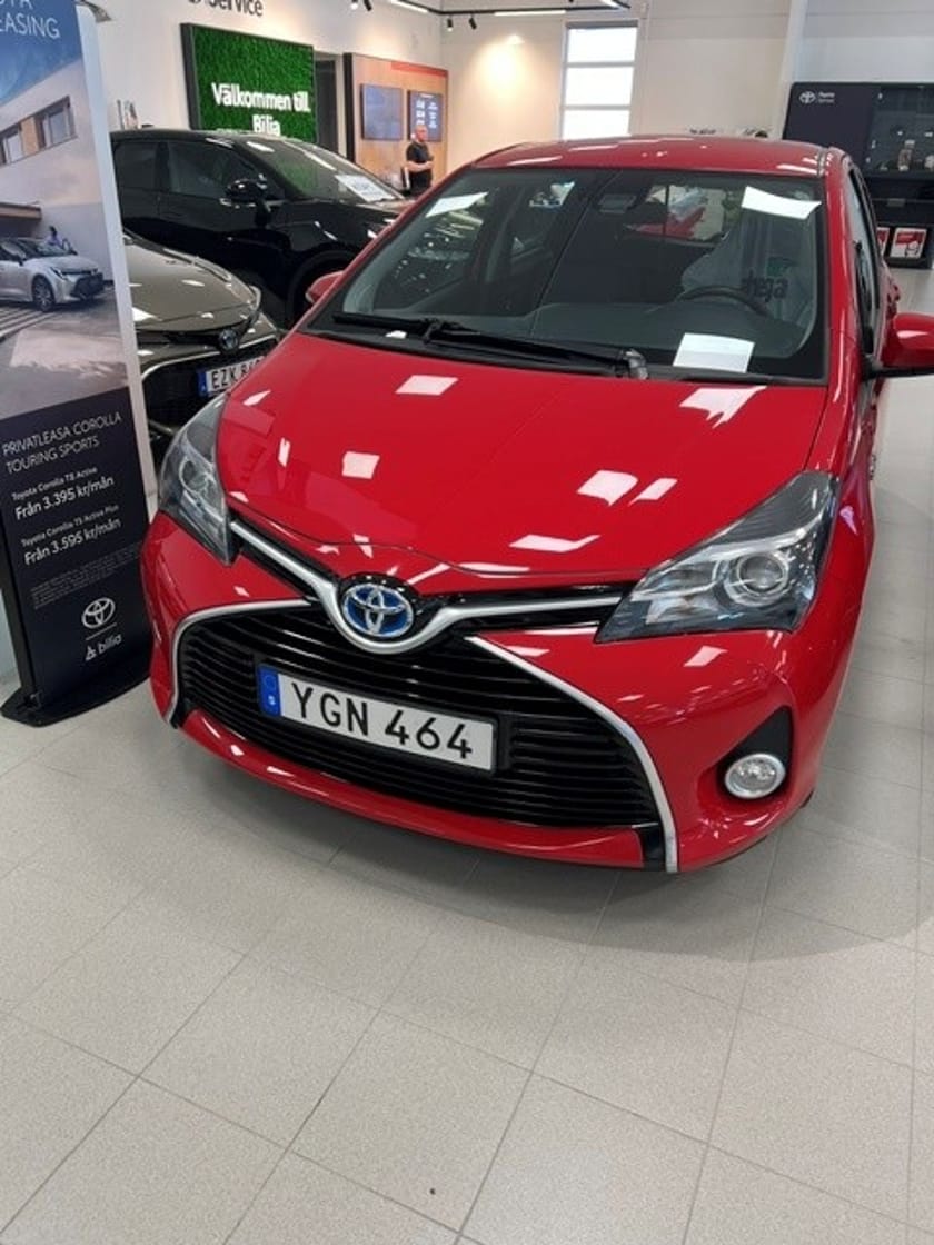 Bild 1 av Toyota Yaris Hybrid 1.5 VVT-i Cvt/Backkamera, Farthållare