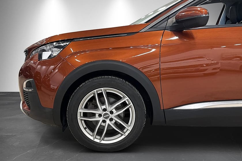 Bild 2 av Peugeot 3008 1.6 BlueHDi 120hk Allure Panorama Dragkrok Kamrem bytt
