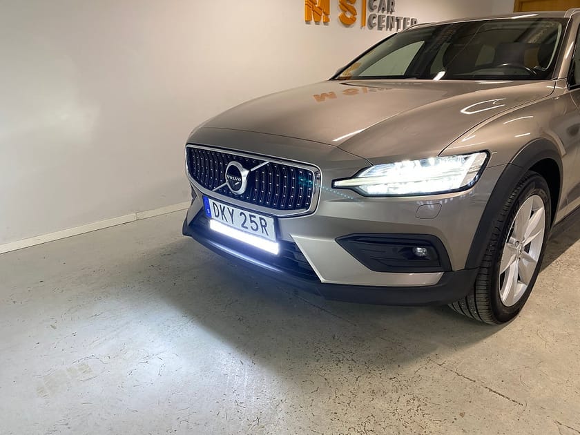 Bild 4 av Volvo V60 Cross Country D4 AWD Momentum 360° VoC SoV-däck 12mån garanti