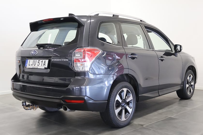 Bild 2 av Subaru Forester 2.0 4WD / Drag / M-Värm / V-Hjul / 1Ägare / B-Kamera