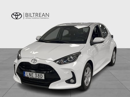 Toyota Yaris Hybrid 115 Active Komfortpkt P-sensorer V-hjul