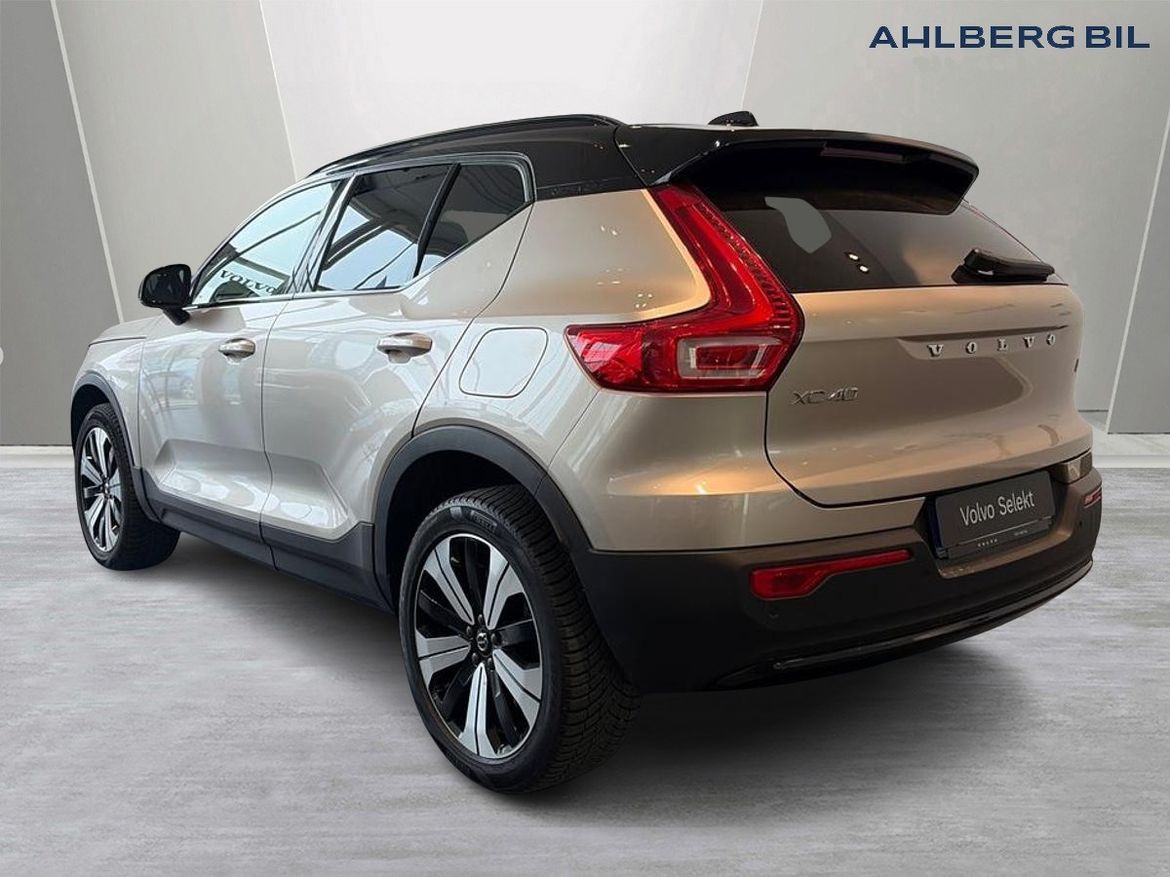 Volvo XC40 2023 - miniatyr 3