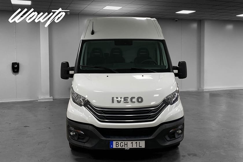 Bild 2 av Iveco Daily 35-140 Van 2.3 JTD Hi-Matic 136HK L4H2 3-Sits /Moms