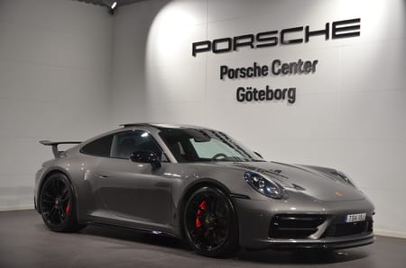 Porsche 911 Carrera 4 GTS