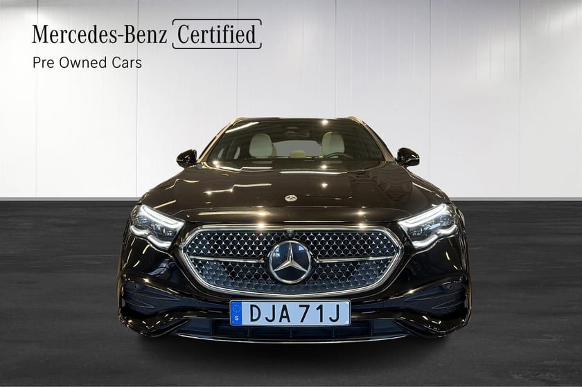Bild 2 av Mercedes-Benz E 300 T e Hotellpaket Moms/AMG/Panorama/Burmester/Drag
