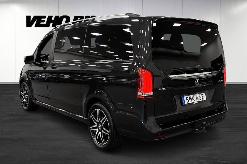 Bild 4 av Mercedes-Benz V 300d 4MATIC 3.2t AMG 7-sits Värmare 360° Navi