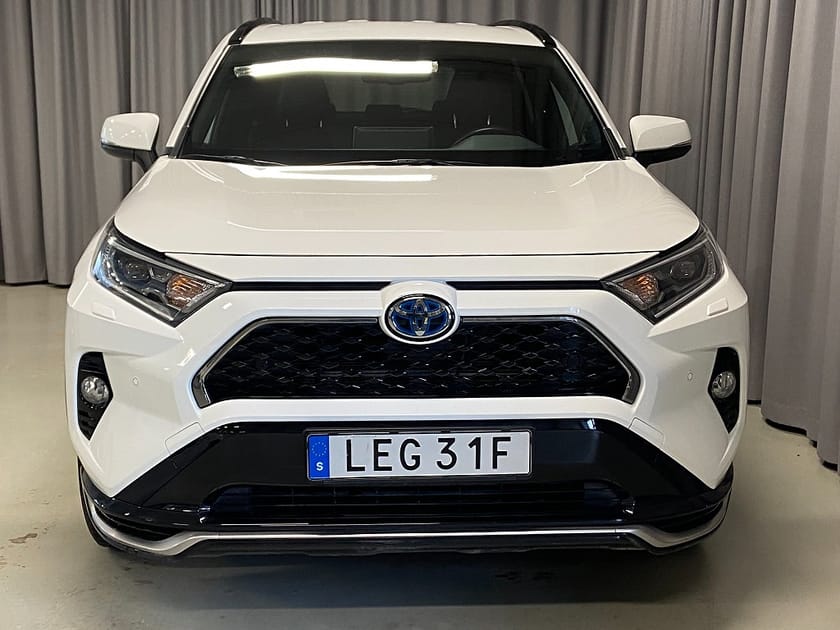 Bild 2 av Toyota RAV4 Laddhybrid Plug-in Hybrid 306hk E-CVT X-Edition Drag Backkamera