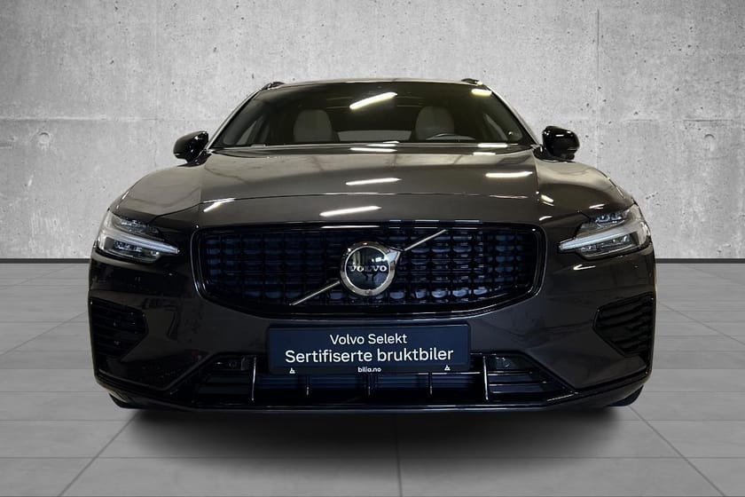 Bilde 3 av Volvo V60 T8 LR AWD Plus Dark - H.Feste, PANO, Ventilerte seter