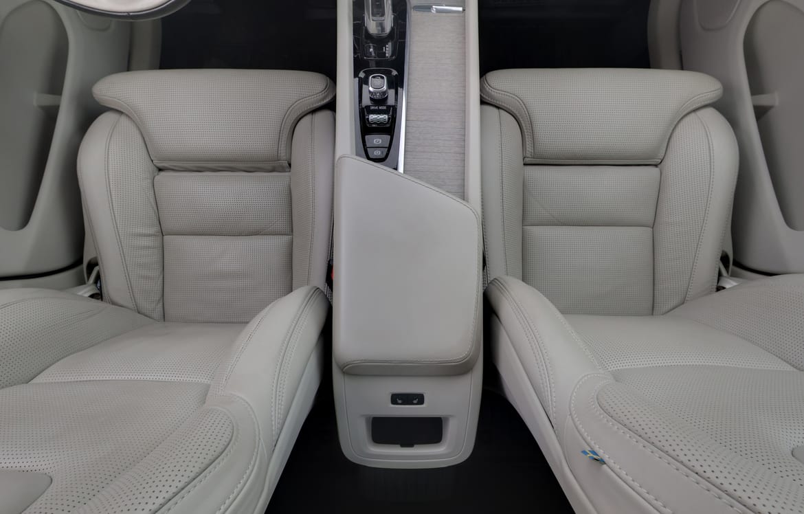 Volvo XC60 2018 - miniatyr 9