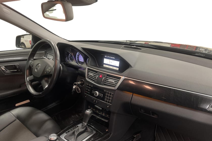 Bild 5 av Mercedes-Benz E 200 T CGI BE Vinterhjul / Drag /