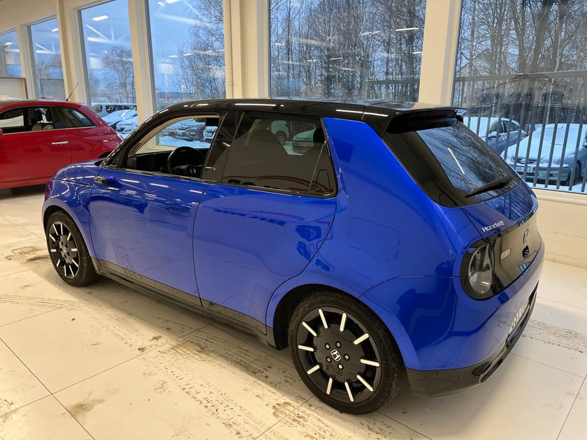 Bild 4 av Honda E Mycket fint skick