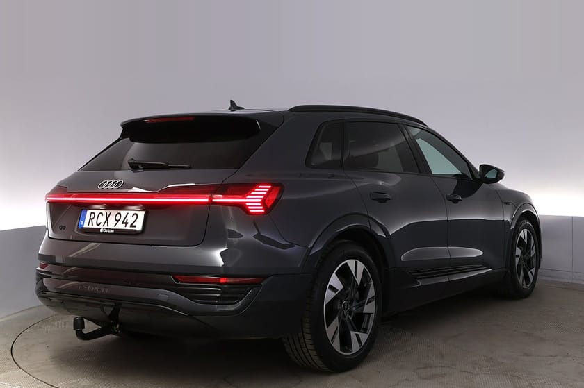 Bild 5 av Audi Q8 50 e-tron quattro Proline Pano HUD Elstol Navi Drag