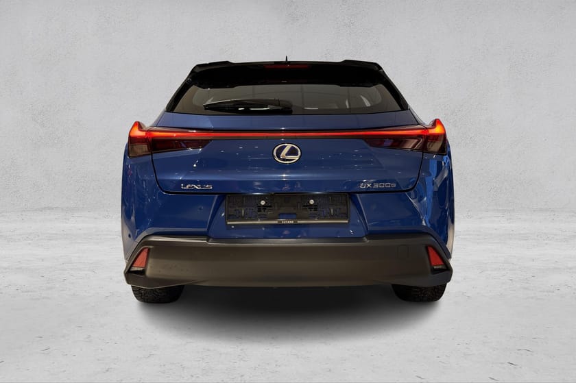 Bilde 4 av Lexus UX 300e | Premium | Rattvarme