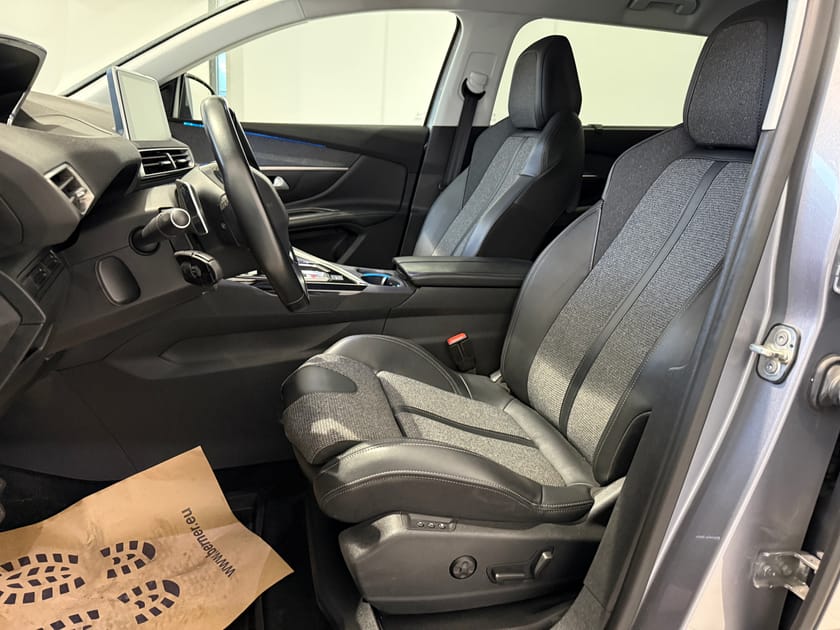 Bilde 5 av Peugeot 5008 7-Seater Allure 1.2 PureTech / ADAPTIVE CRUISE / 7-SETER