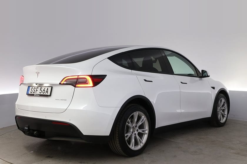 Bild 5 av Tesla Model Y Long Range AWD Autopilot Panorama Drag