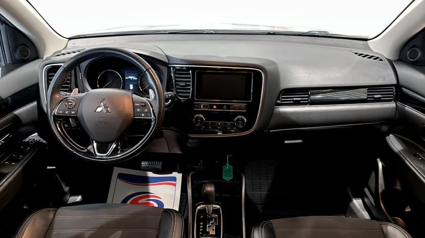 Bild 4 av Mitsubishi Outlander 2.0 4WD CVT 150hk Comfort Plus