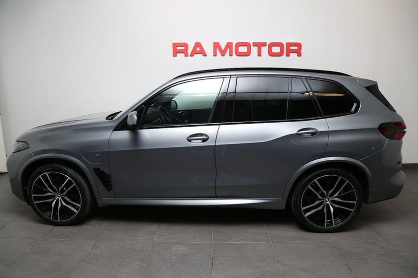 Bild 3 av BMW X5 xDrive50e M Sport Pro l Pano l H&K l Drag l Comfort pk