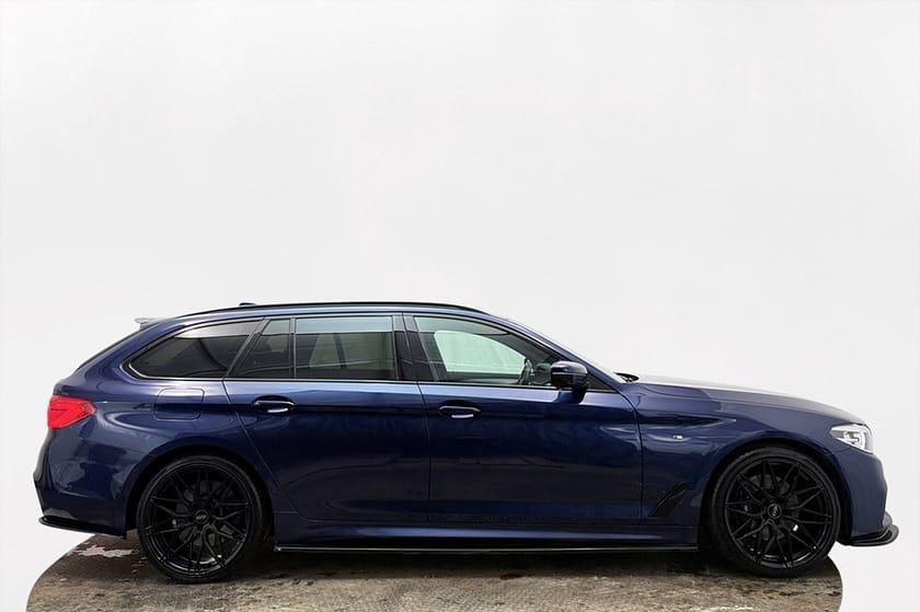 Bild 5 av BMW 530i xDrive Touring M Sport Drag Läder Navi Kamera Värmare