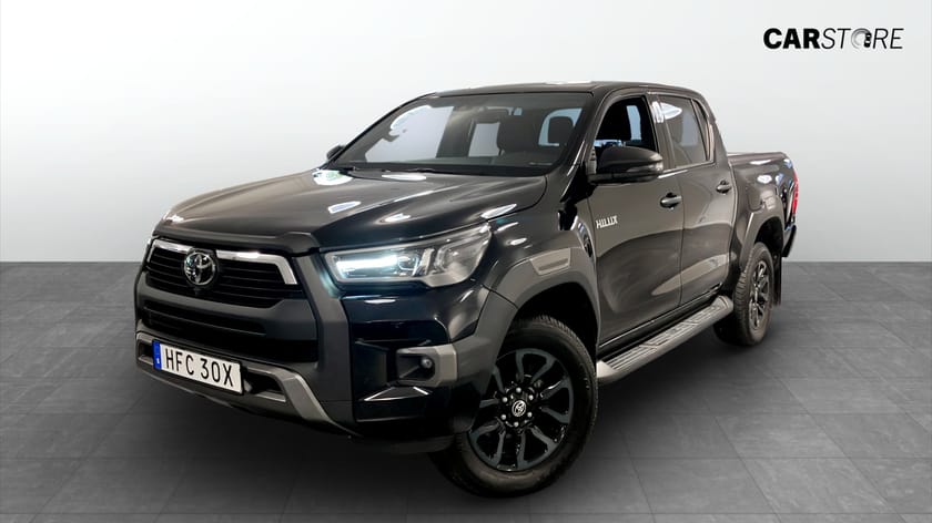 Bild 1 av Toyota Hilux Dubbelhytt 2.8 4WD INVINCIBLE DRAG NAVI H/L VÄXEL