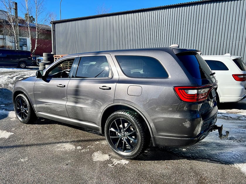 Bild 4 av Dodge Durango 5.7 V8 HEMI AWD R/T Black Top 364hk