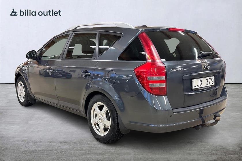 Bild 2 av Kia cee'd_sw SW 1.6 CRDi / Dragkrok / Motorvärme m Kupéfläkt