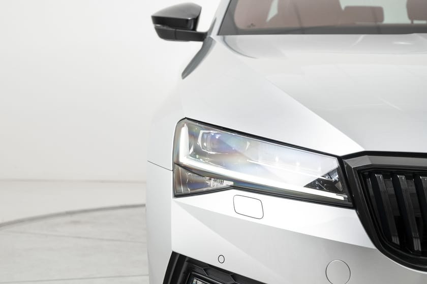 Bilde 4 av Škoda Superb Stasjonsvogn 2,0 TDI 200hk SportLine 4x4 ACC/Krok/Webasto/Matrix/Nav