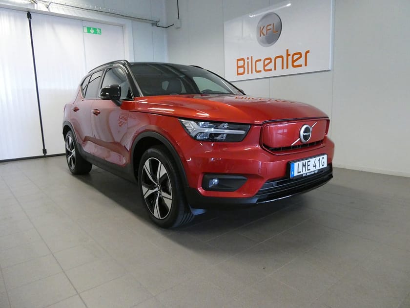 Bild 3 av Volvo XC40 P8 AWD Recharge R-Design H&K-Pano-Värmare-Kamera-SoV