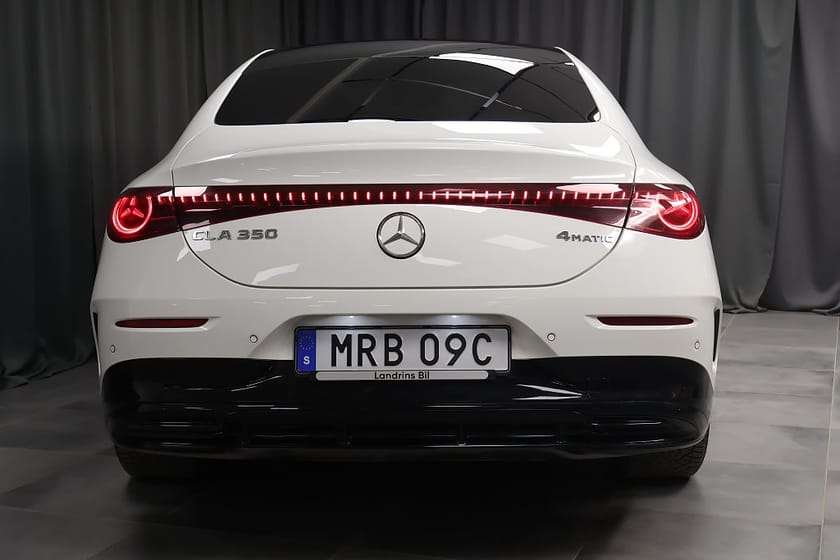 Bild 2 av Mercedes-Benz CLA 350 4MATIC AMG Premium Plus HUD Pano Burmester Drag