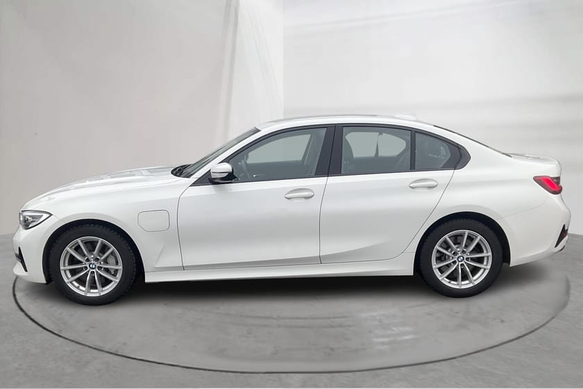 Bild 2 av BMW 330e Sedan Sedan, G20 (292hk) Sport Line