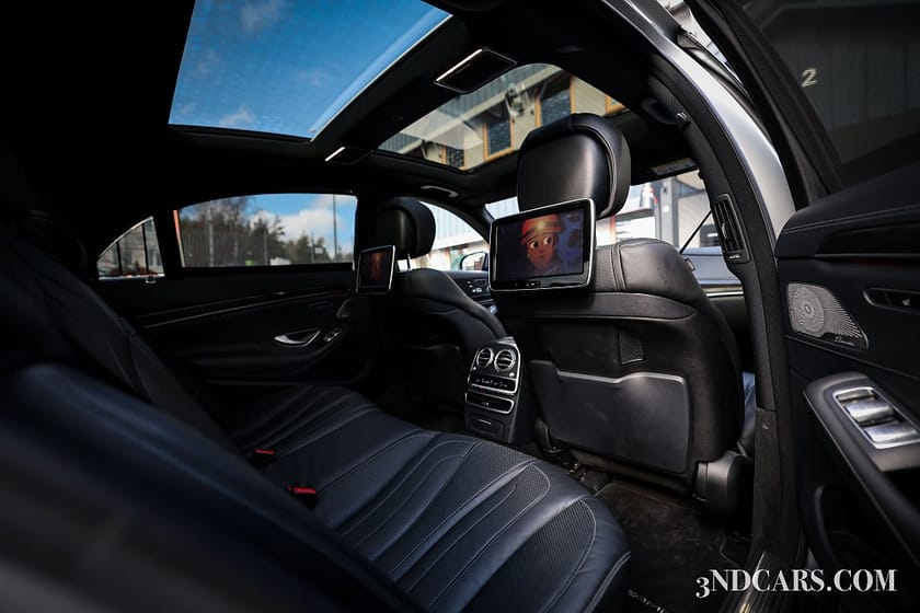 Bild 2 av Mercedes-Benz S 63 AMG 4MATIC L 22" HRE / DVD SKÄRMAR VÄRMARE SE SPEC