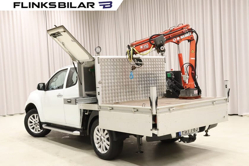Bild 4 av Isuzu D-Max Space Cab 163HK Automat|Kranbil|Halvskåp|EnÄgare|Momsbil