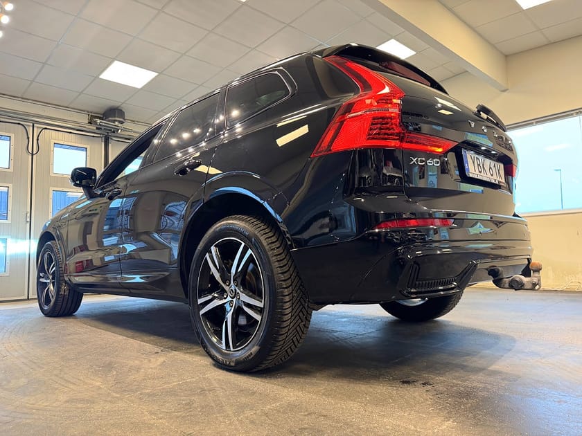Bild 3 av Volvo XC60 Recharge T6 AWD Aut R-Design Pano VOC Drag 340hk