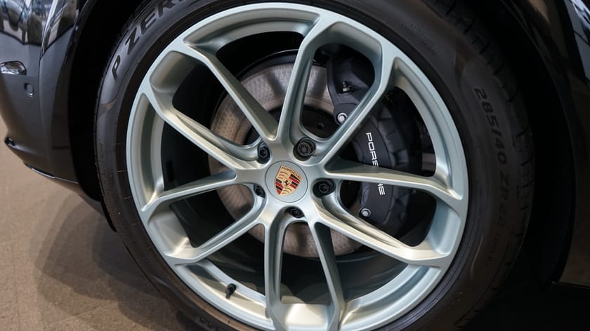 Bild 4 av Porsche Cayenne E-Hybrid Coupé – Black Edition Lättviktssportpaket