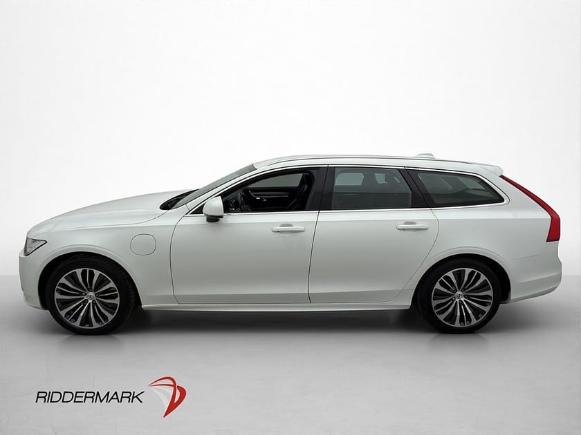 Bild 2 av Volvo V90 T8 TwEn Momentum VOC P-Värmare B-Kamera Drag Navi