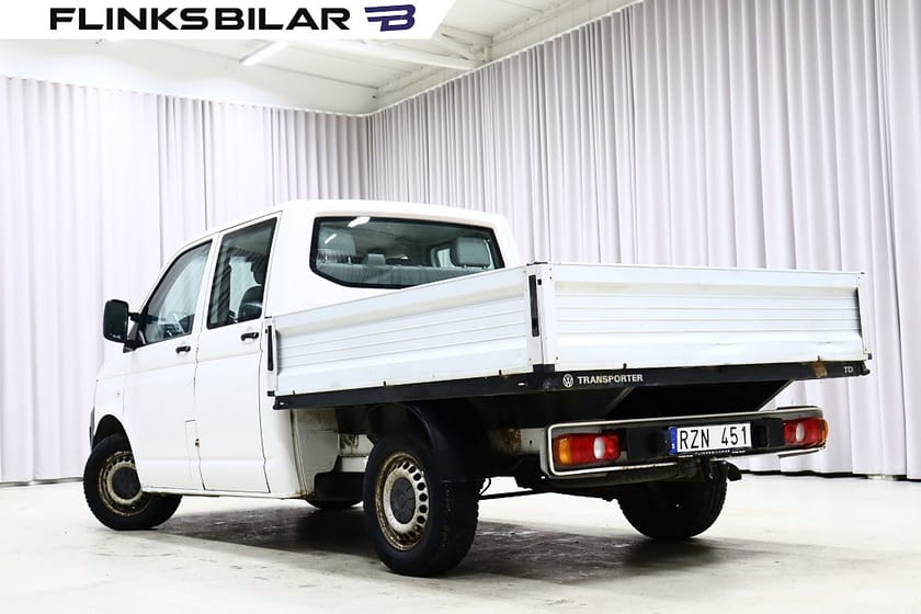 Bild 3 av Volkswagen Transporter Chassi Dubbelhytt TDI 140HK Dubbelhytt|Flak|Drag|Värmare|Moms