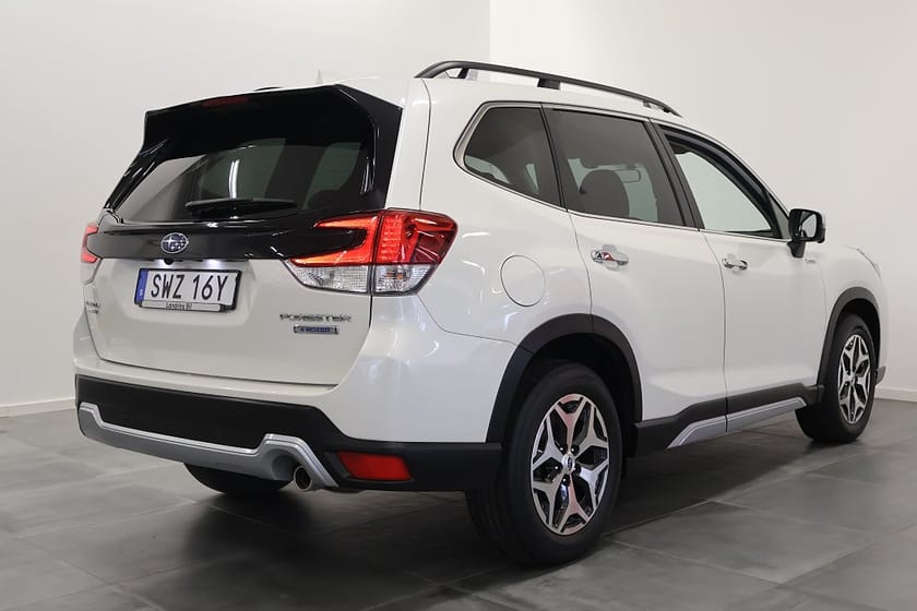 Bild 4 av Subaru Forester e-Boxer Ridge / M-Värm / V-Hjul / Minne / Navi