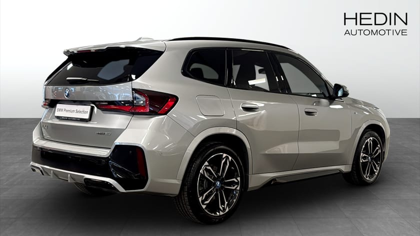 Bild 2 av BMW iX1 eDrive20 M Sport Active Premium 19" DAP