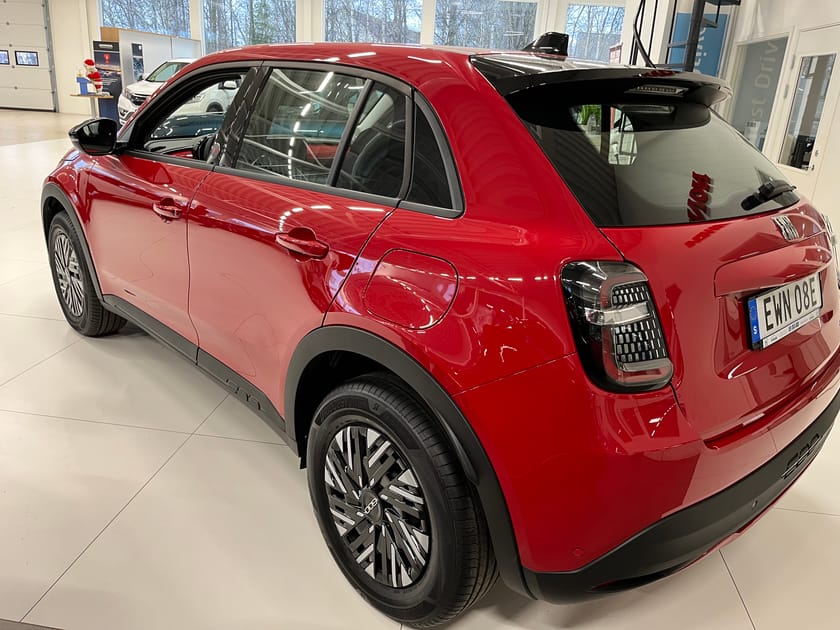 Bild 2 av Fiat 600e Red Edition 0% ränta o Vinterdäck på köpet